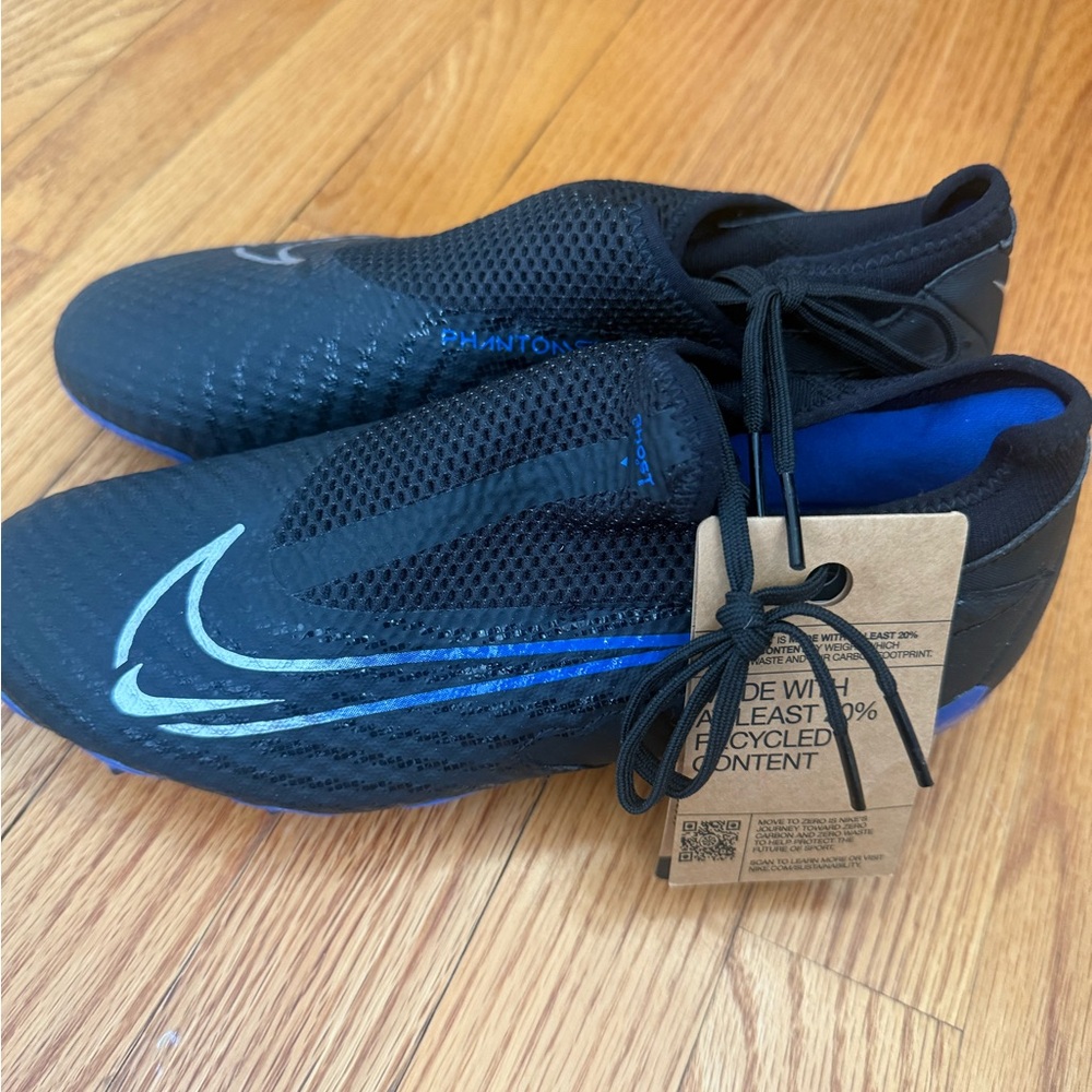 Nike Phantom Men's Black Soccer Shoes New with Tags